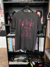 Load image into Gallery viewer, T-Shirt Contour More Stagedives Black Red
